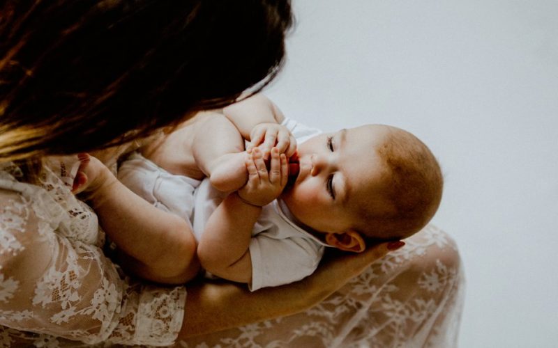 breastfeeding photography